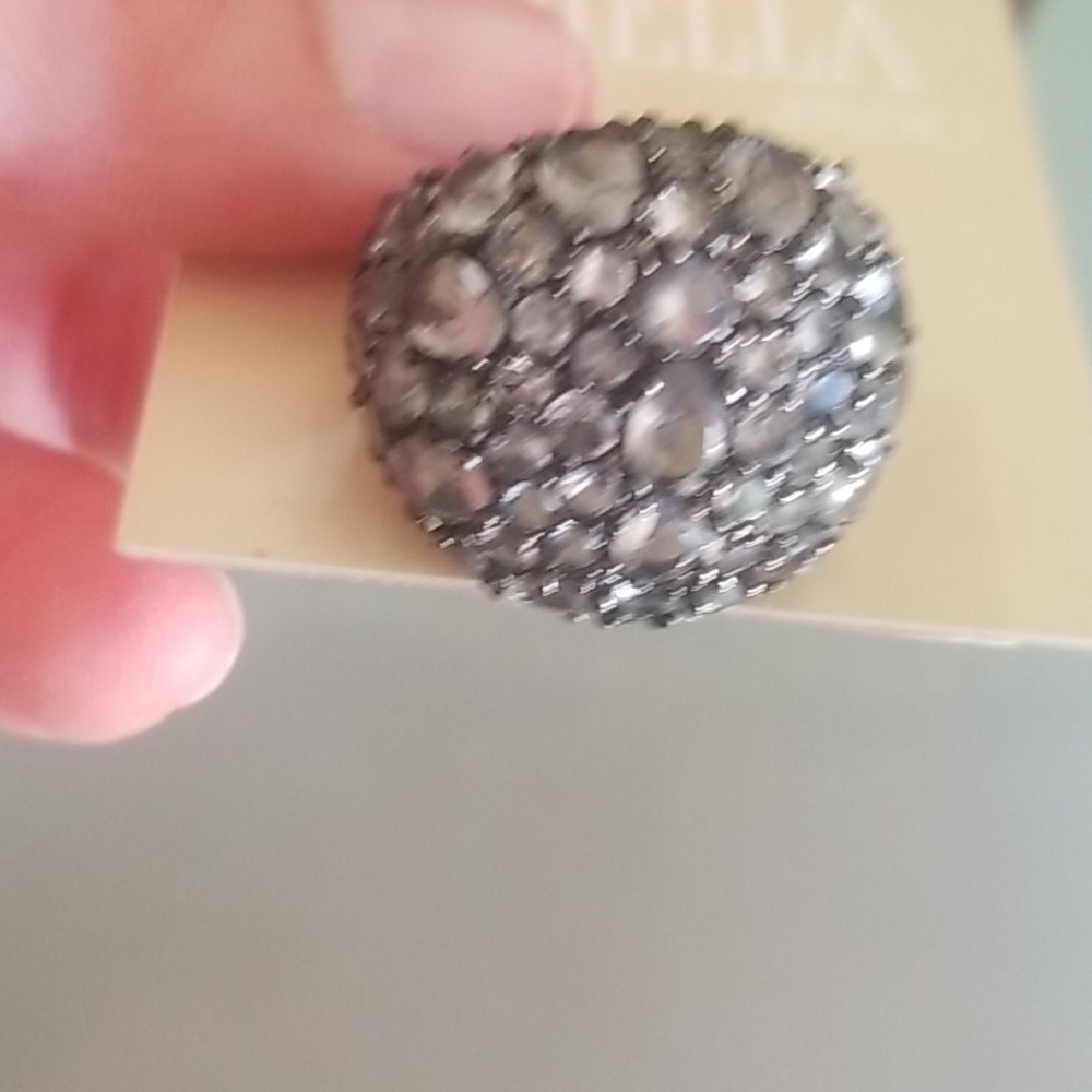 New Rhinestone ring - Picture 2 of 3